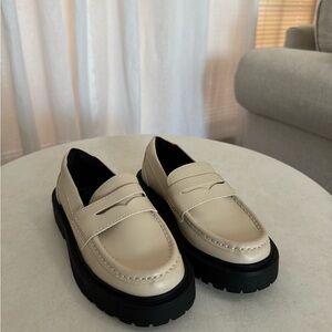 Zara Kids Cream and Black Dress Shoes